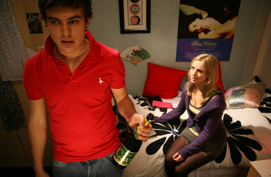 Hollyoaks: 2542: 2009-04-21