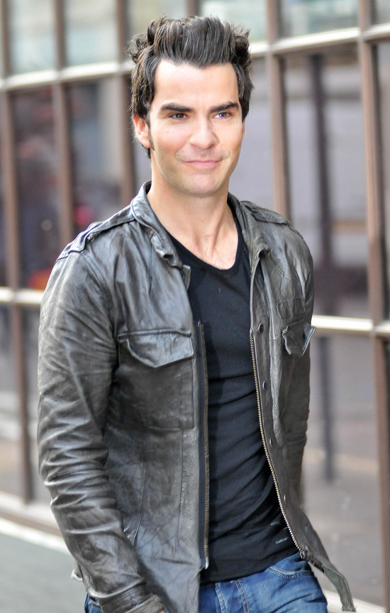 Kelly Jones of the Stereophonics arriving at BBC Radio 1 London