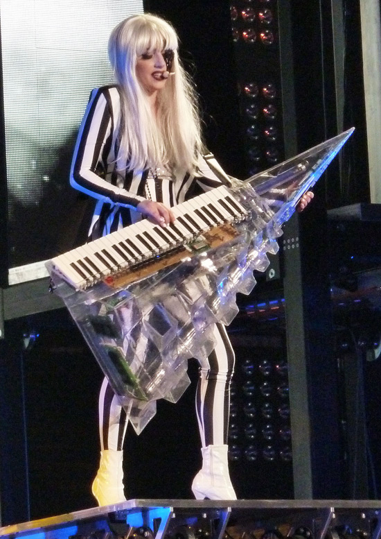 550_music_lady_gaga_09.jpg