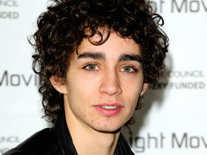 Robert Sheehan