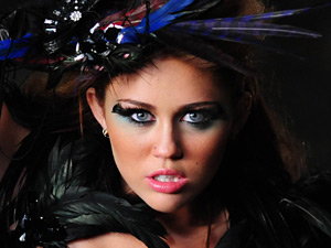 Miley Cyrus in the 'Can't Be Tamed' video