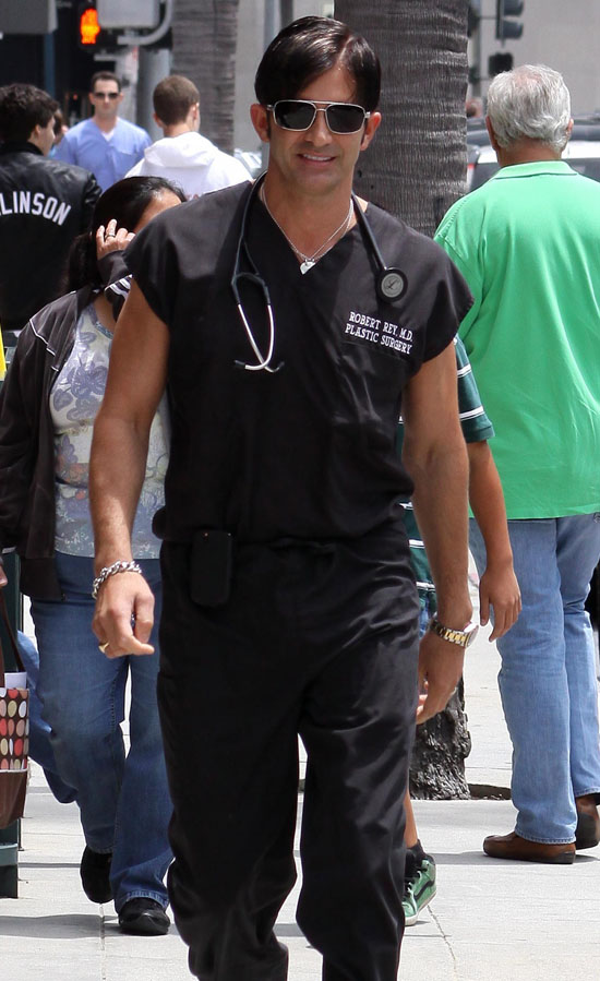 Dr. Robert Rey