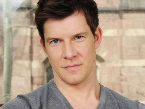 Eric Mabius