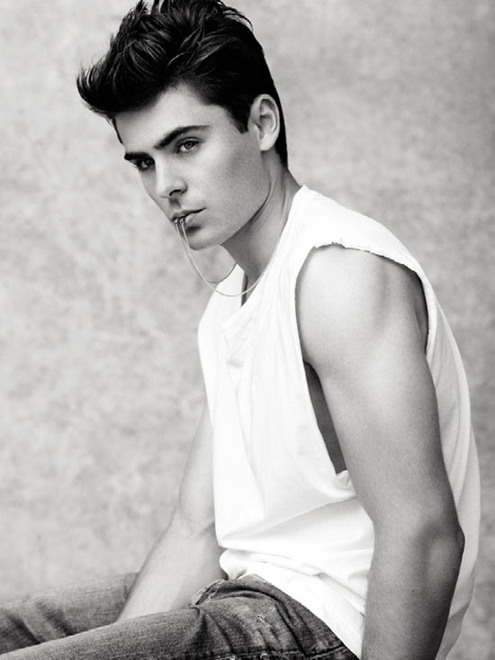 550w_gay_spy_zac_efron_wonderland_4.jpg