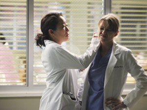 Grey's Anatomy S07E15 'Golden Hour': Meredith and Cristina