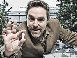 Andy Nyman as Jonty De Wolfe