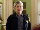 The Vampire Diaries S02E20 'The Last Dance': Sheriff Forbes