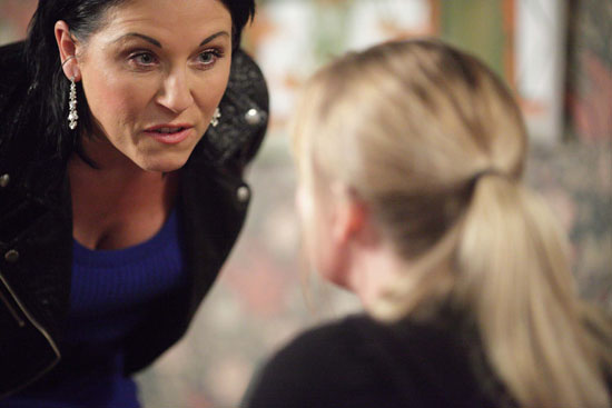 Kat has a lot to say and doesn't hold back as she confronts Ronnie.