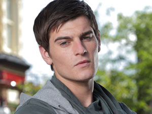 soaps_eastenders_matt_lapinskas_01.jpg