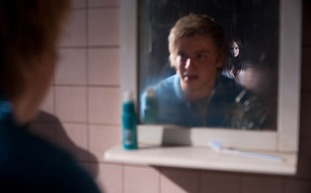 Hollyoaks Later - Seth Costello (Miles Higson) needs Warren Fox's (Jamie Lomas) help after waking up with a dead body