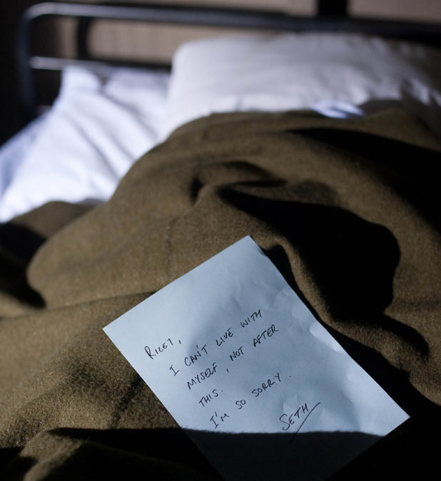 Hollyoaks Later - Seth Costello (Miles Higson) needs Warren Fox's (Jamie Lomas) help after waking up with a dead body