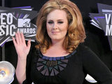 Adele arrives for the 2011 VMA's
