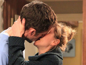 Laurel and Marlon kiss