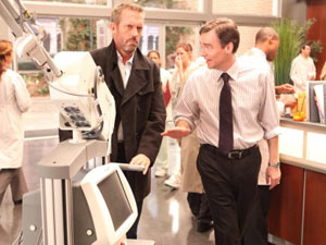 House S08E04: 'Risky Business'