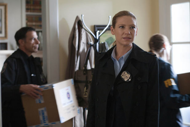 Fringe S04E06 - 'And Those We've Left Behind'