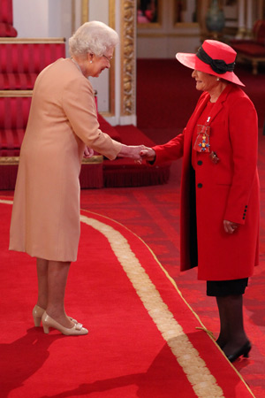Janet Suzman