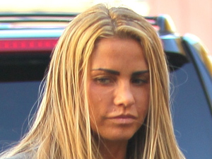 Katie Price is seen getting her nails done in West Hollywood
Los Angeles, California - 05.12.11
Credit: (Mandatory): Wright/Beiny/WENN.com