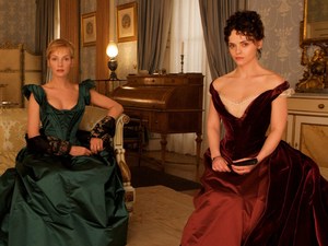 Virginie Walters (Kristin Scott Thomas), Madeleine Forestier (Uma Thurman) and Clotilde de Marelle (Christina Ricci) in Bel Ami
