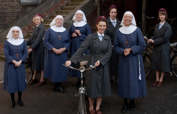 http://i2.cdnds.net/12/01/618x400/uktv_call_the_midwife_1.jpg