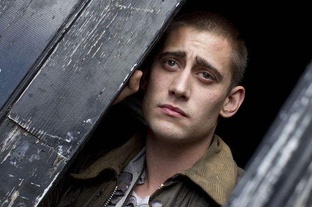 Tom (Michael Socha) 