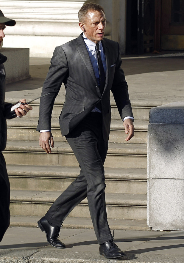 Daniel Craig as 007