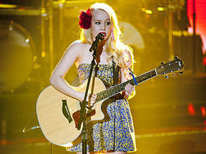 The Voice S02E01: Blind Auditions - RaeLynn