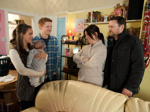 Owen starts to build bridges with Anna, Chesney and Katy