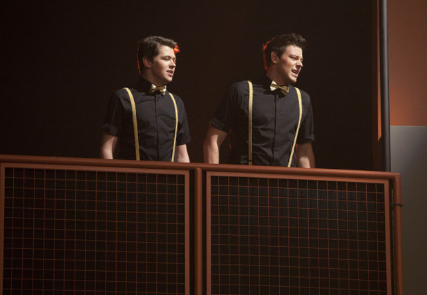 Glee S03E14: 'On My Way'