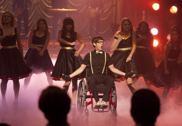 Glee S03E14: 'On My Way'