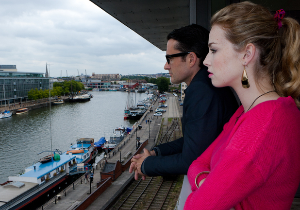Mini, Skins, ep06