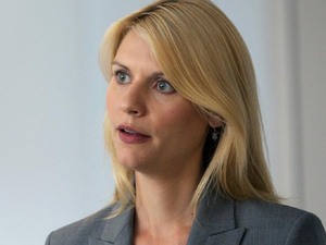 Clare Danes as Carrie Mathison in Homeland episode 3