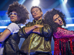 Scott Mills & Olly Murs perform to LMFAO "Rock Party Anthem" with David Hasselhoff.