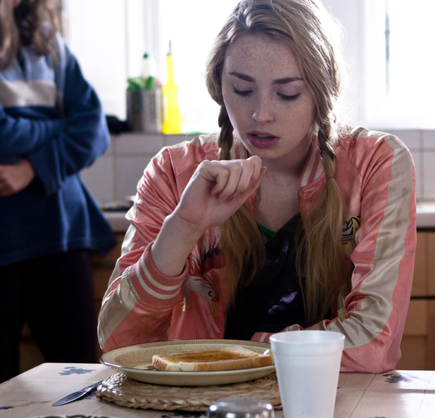 Mini (Freya Mavor)