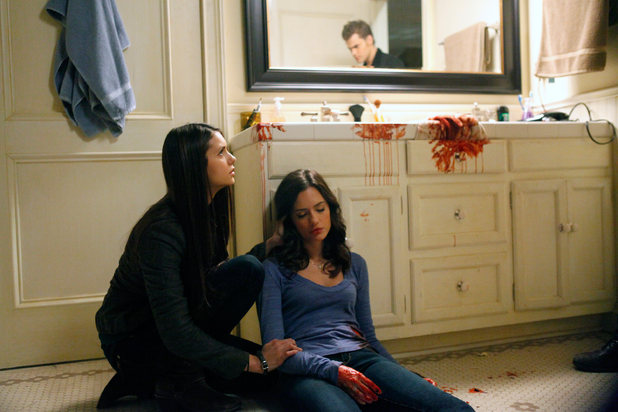 The Vampire Diaries s03e17: 'Break On Through'