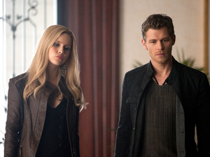The Vampire Diaries S03E18: 'The Murder Of One'