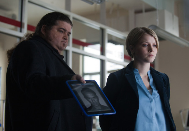 Alcatraz S01E12-E13: 'Garrett Stillman/Tommy Madsen'