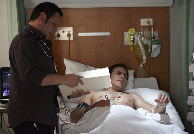 Sid examines Brax after the cage fight.