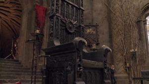 'Snow White and the Huntsman' video: Death in the Throne Room