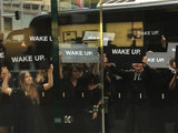 Samsung 'protesters' outside Apple store