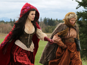 Once Upon A Time s01e21: 'An Apple Red As Blood'