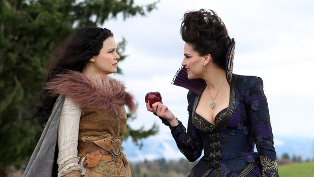 Once Upon A Time s01e21: 'An Apple Red As Blood'