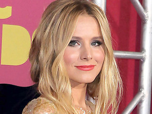 Kristen Bell arriving at the 2012 CMT Music Awards in Nashville