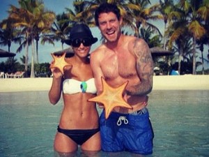 Frankie Sandford, Wayne Bridge, twitter