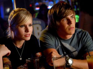 Veronica Mars, season 3 - Kristen Bell and Chris Lowell