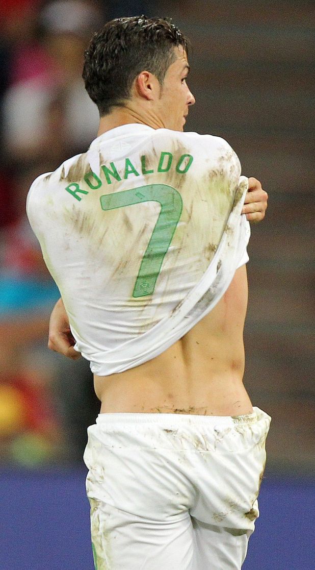 Cristiano Ronaldo, Portugal, 7