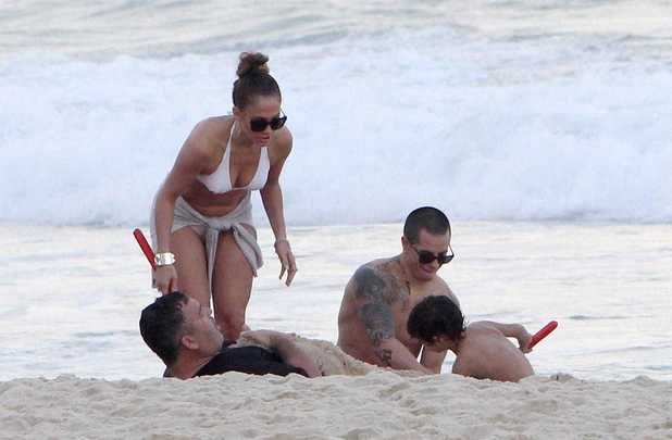 Jennifer Lopez, Casper Smart on Ipanema Beach, Rio de Janiero, Brazil 
