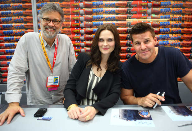 The cast of Bones at the fan signing.