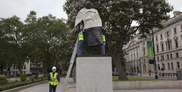 Winston Churchill put in a straightjacket for Channel 4 stunt