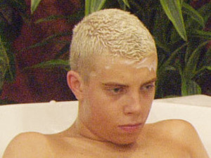 Big Brother 2012 - Day 48: Scott taking a bath