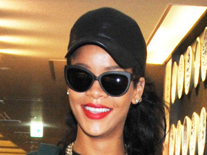 Rihanna
arrives at Narita International Airport ahead of her performances at Summer Sonic 2012 Festival
Tokyo, Japan